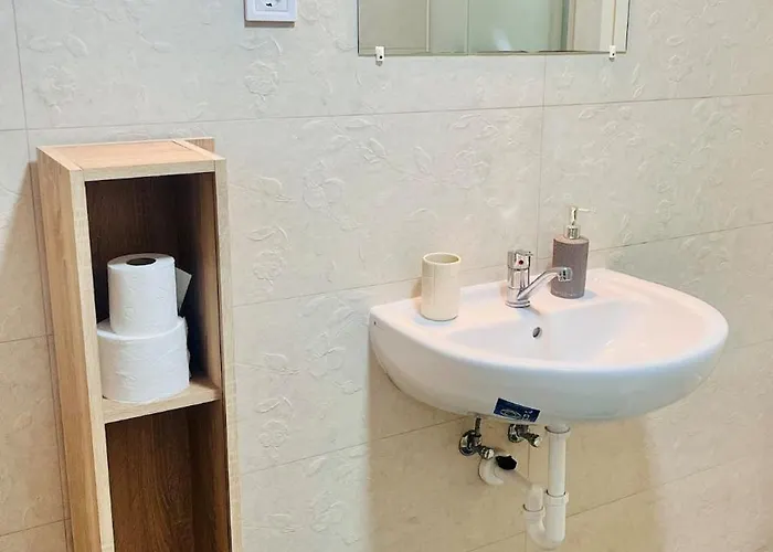 Benemi Near Center *